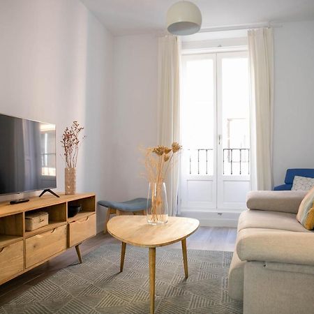 Nqn Aparts & Suites Madrid Esterno foto