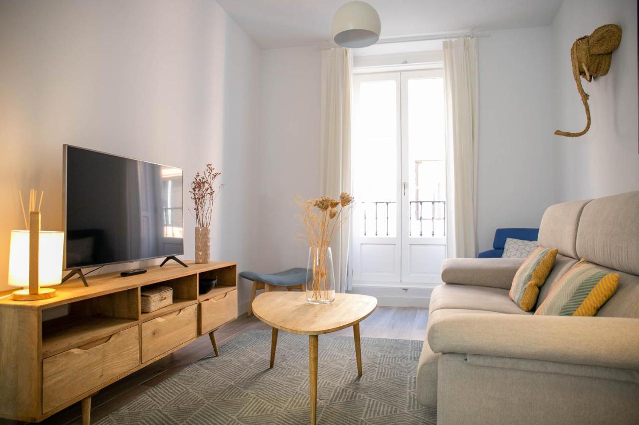 Nqn Aparts & Suites Madrid Esterno foto