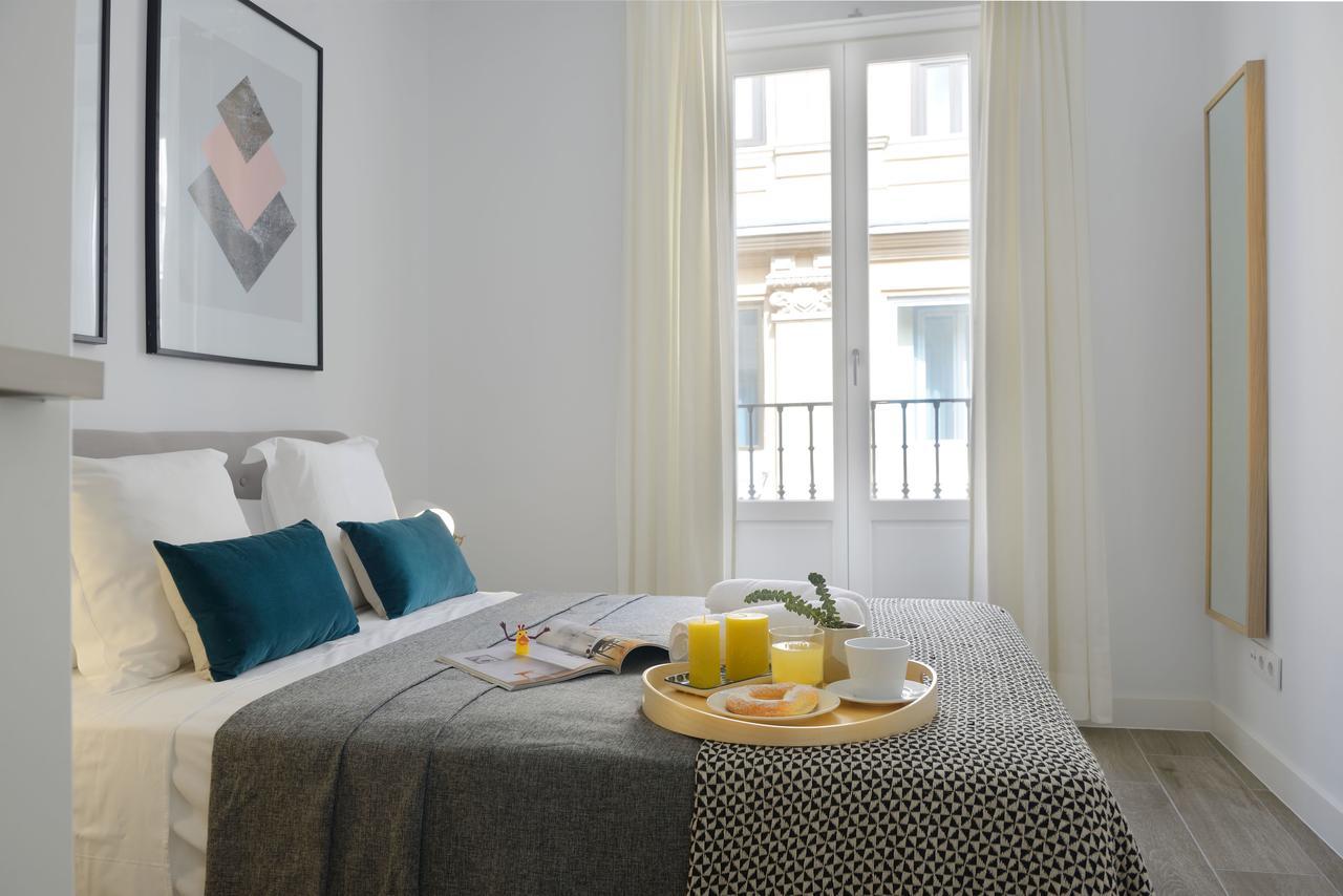 Nqn Aparts & Suites Madrid Esterno foto
