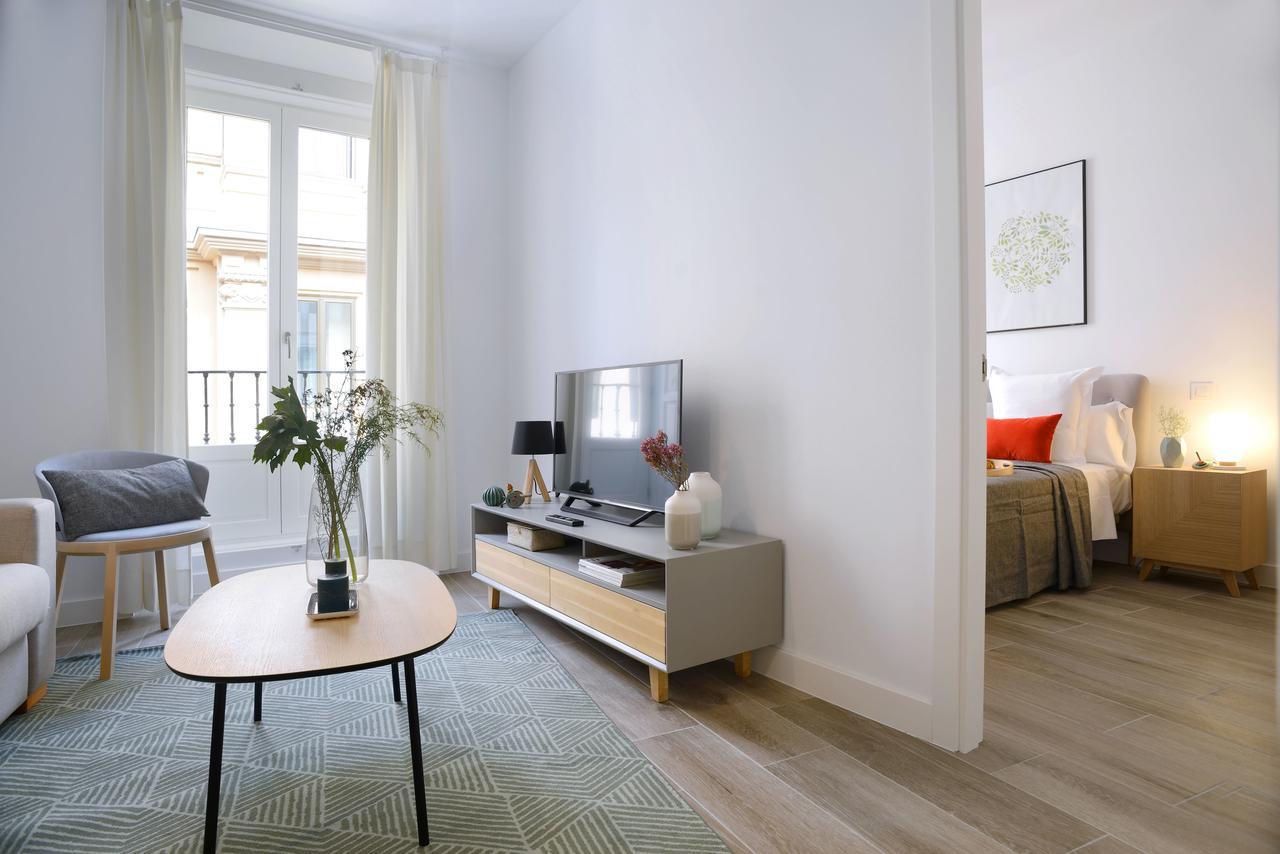 Nqn Aparts & Suites Madrid Esterno foto