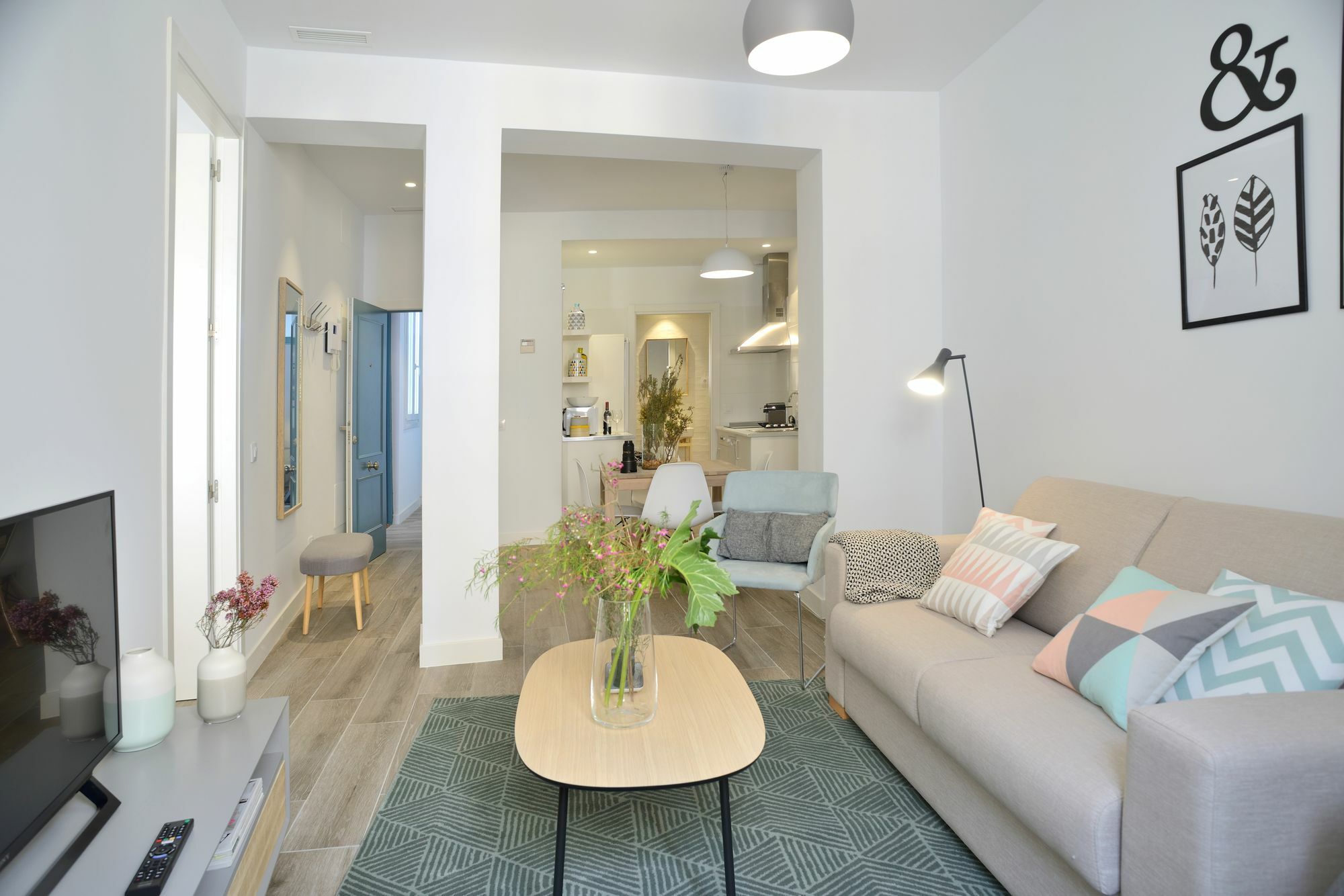 Nqn Aparts & Suites Madrid Esterno foto