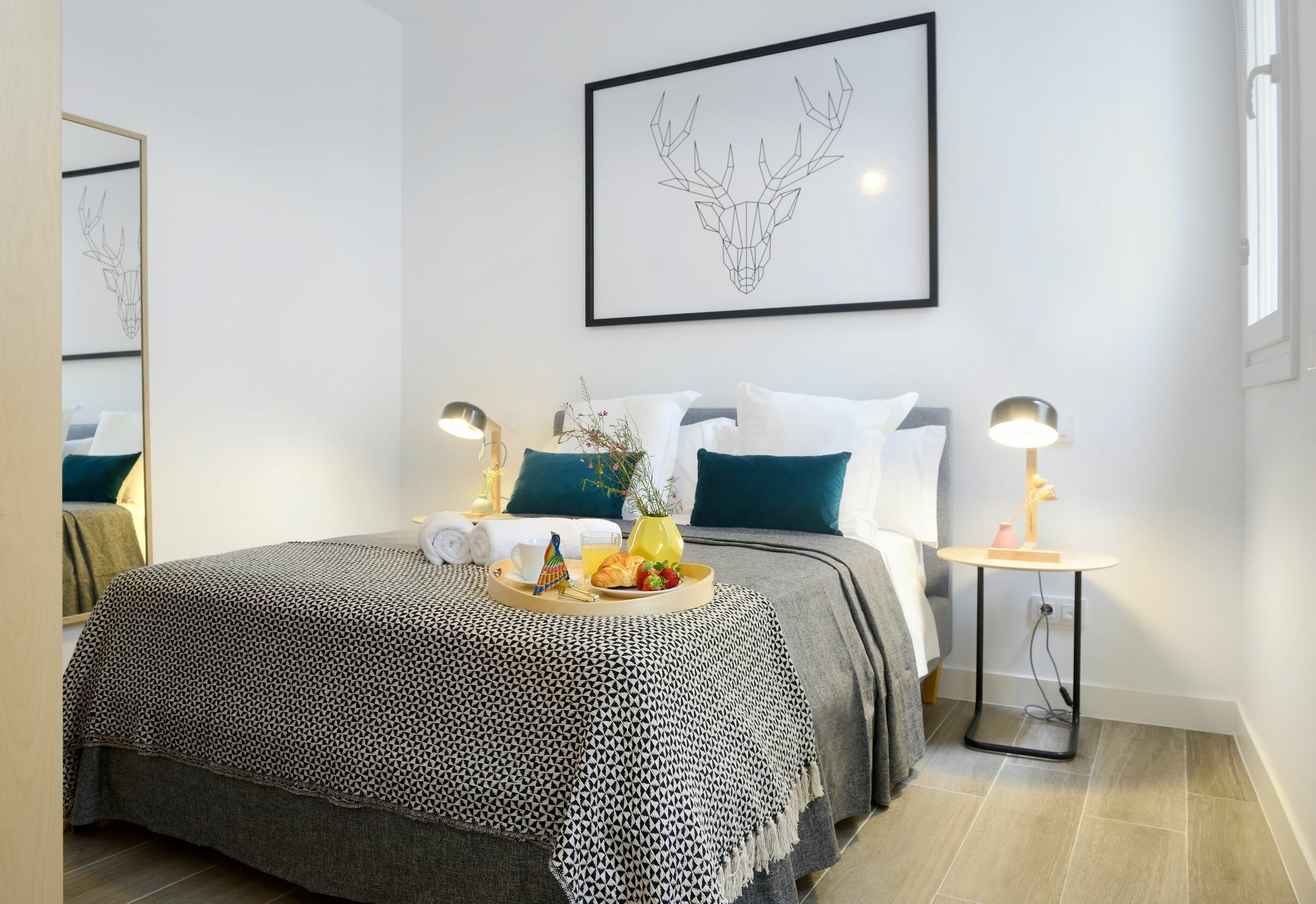 Nqn Aparts & Suites Madrid Esterno foto